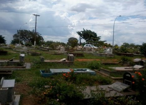 Floricultura e Cemitrio do Gama